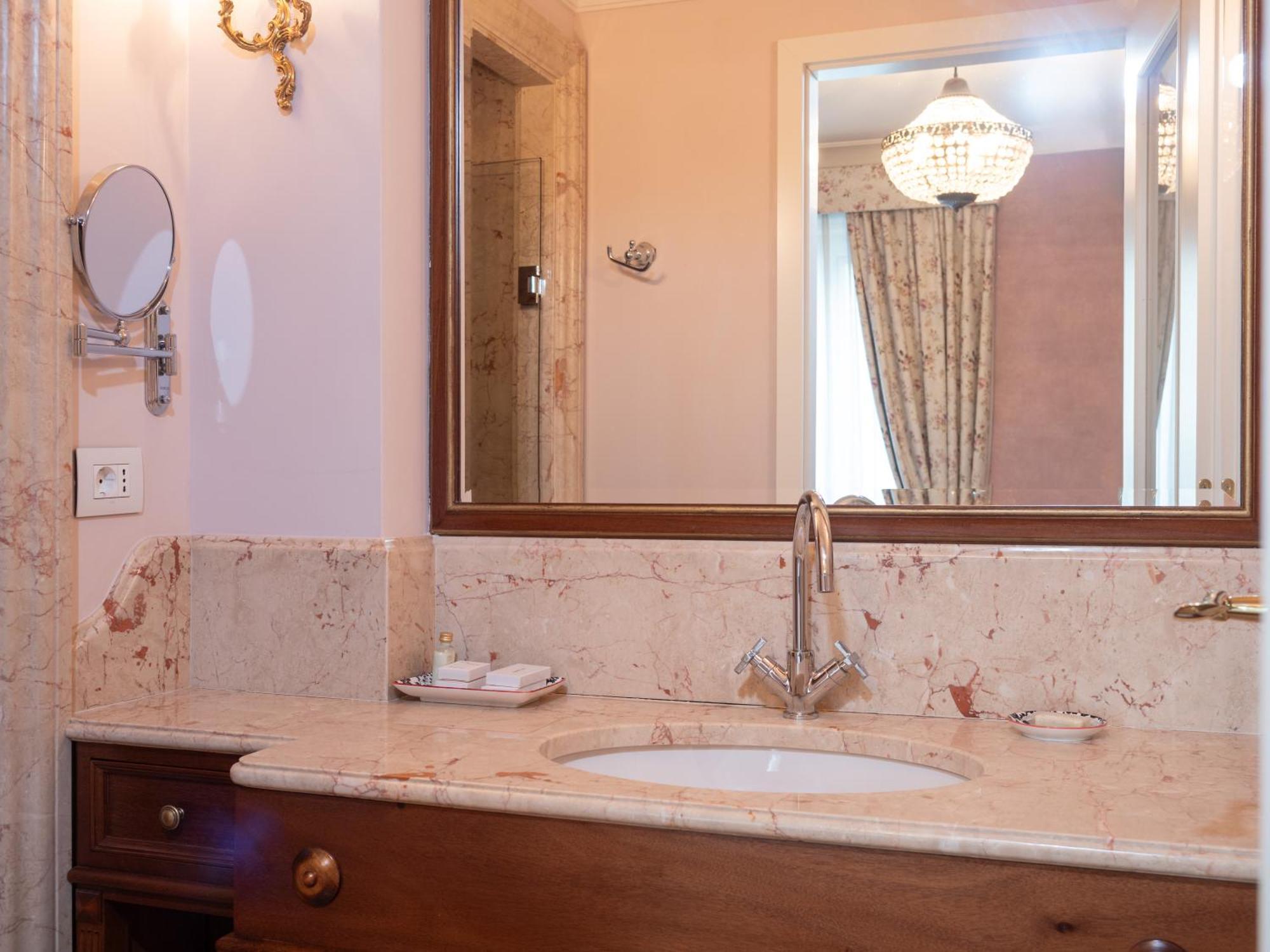 Ebel Boutique Hotel Tirana Exteriér fotografie